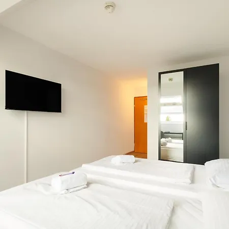 Lenas Donau Hotel-3